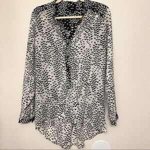 Mossimo Black and white print lightweight semi-sheer tunic blouse with collar M